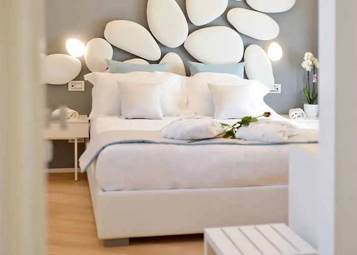 Eleira Luxury Accomodations